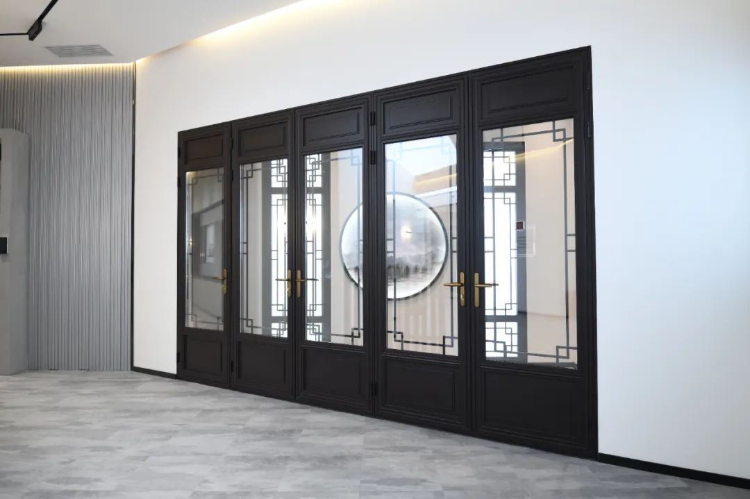 发现一扇好窗 | 来点花腔，剪一窗景致如画